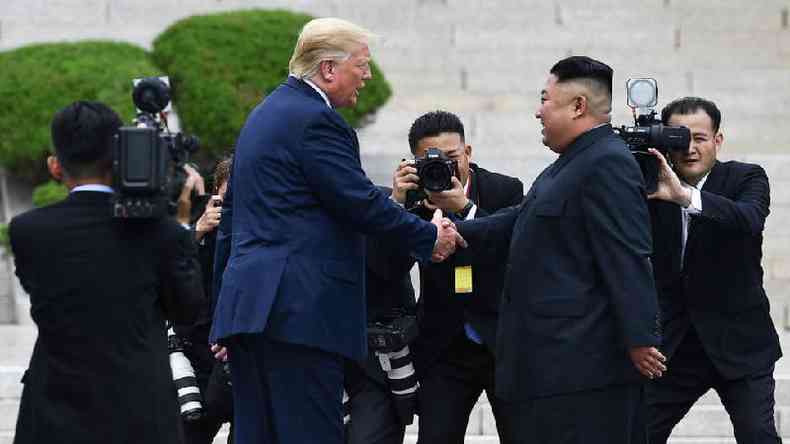 Trump se reuniu com Kim Jong-un e se tornou o primeiro presidente americano a entrar na Coreia do Norte(foto: Getty Images)