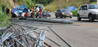 Interdio da rodovia em funo de acidente atrasou a viagem de centenas de motoristas(foto: Gladyston Rodrigues/EM/D.A Press.)