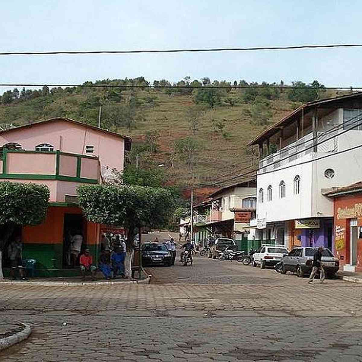 Traficante droga adolescente e mantém relação com menina de 12 anos -  Gerais - Estado de Minas