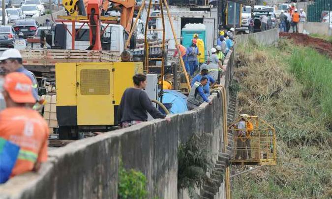 Previsão é de que ponto mais vulnerável seja estabilizado nos próximos dias (foto: Túlio Santos/EM/DA Press) Previsão é de que ponto mais vulnerável seja estabilizado nos próximos dias (foto: Túlio Santos/EM/DA Press)