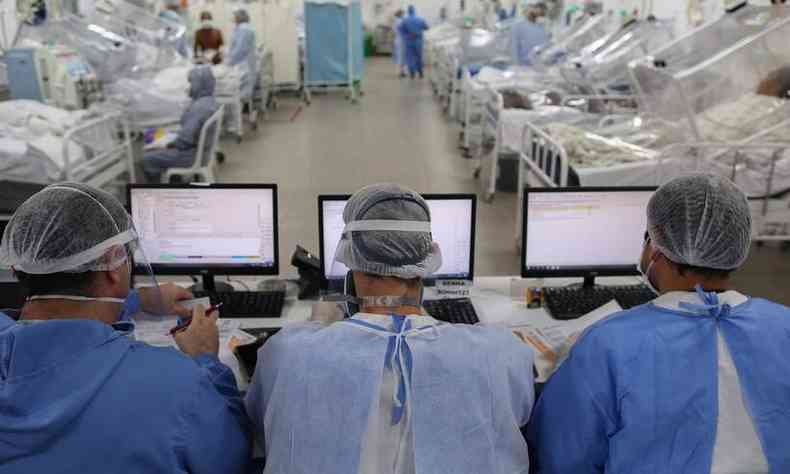 UTI de hospital de Manaus: Defensoria Pblica ingressou com ao civil pblica contra o estado do Amazonas para garantir a internao de pacientes com COVID-19(foto: AFP)