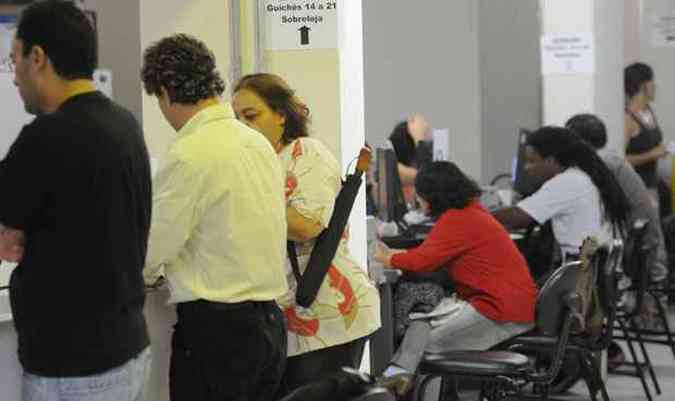 Procuradores de candidatos prestam contas de campanha para a disputa de 2012, que teve 194 acertos rejeitados pela Justia Eleitoral(foto: Jackson Romanelli/EM/D.A Press)