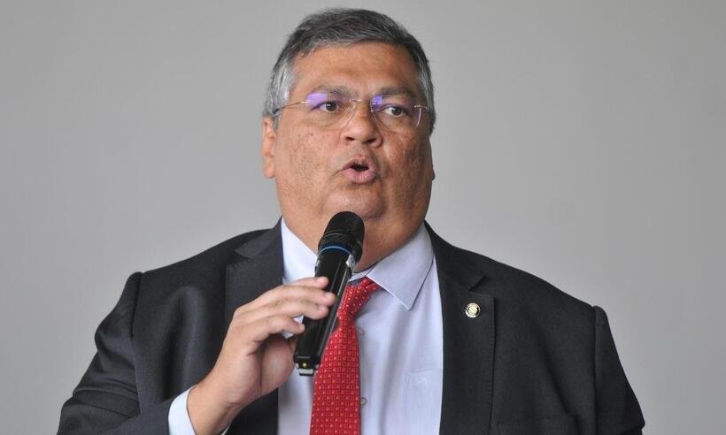 Dino elogia PF por acordo de delação que deve atingir Bolsonaro 1 image