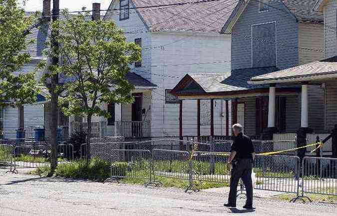 Trio foi mantido em cativeiro na casa de Ariel Castro durante dez anos. Michelle abortou filhos do sequestrador por diversas vezes, aps passar por fome e sesses de espancamento(foto: Matt SULLIVAN / GETTY IMAGES NORTH AMERICA / AFP)