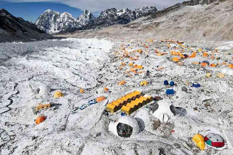 Viso panormica do acampamento base no Everest