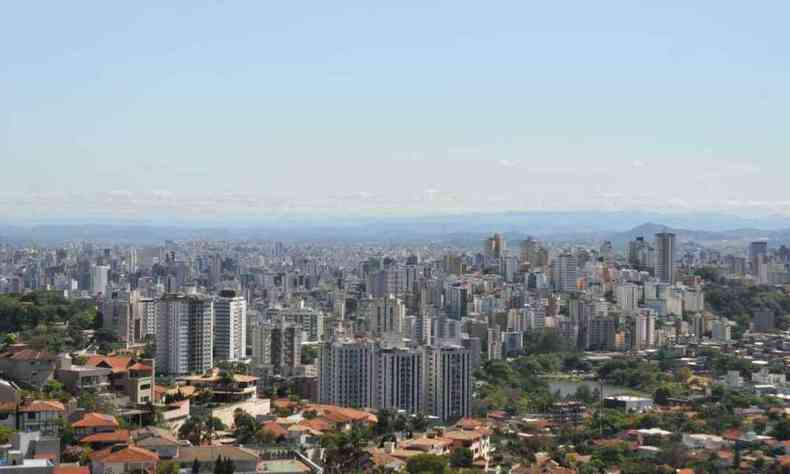 Vista de Belo Horizonte no Bairro Santa Lcia, neste sbado (5/11)