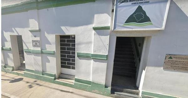 MP entra com ação contra candidatos e servidora de Esmeraldas - Vimarsana News