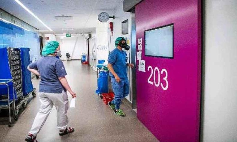 �frica do Sul tem cerca de metade das pessoas contaminadas no continente e ocupa o quinto lugar em casos registrados globalment(foto: Jonathan Nackstrand/AFP)