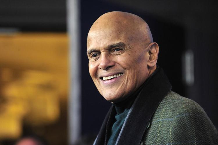 Belafonte sorri no Festival Internacional de Berlim, em 2011