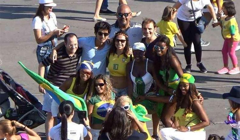 Brasileiros matam saudades de casa no 'Dia de Brasil'(foto: Marcelo Bechler )