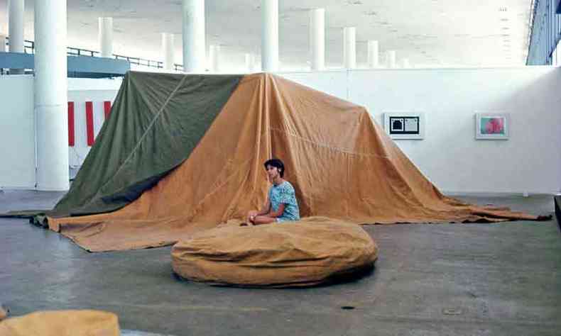 Em 1968, Carmela Gross apresentou A carga, na Bienal de So Paulo. Este ano, ela est de volta ao evento(foto: Marcello Nitsche/Divulgao)