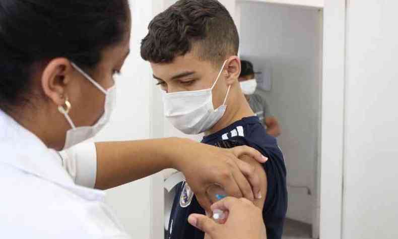 Adolescentes de 16 anos sero vacinados nesta tera-feira (21/9) em Betim