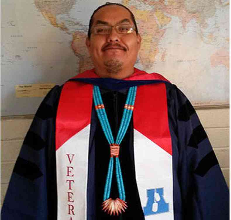 Greg Casarroja ensina cultura navajo na Universidade Din, no Arizona(foto: Din College)