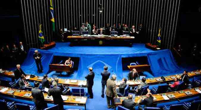 Plenrio do Senado: governo pretende evitar que comisso passe a ser mista e inclua deputados(foto: Alessandro Dantas/Agncia Senado - 26/11/13)