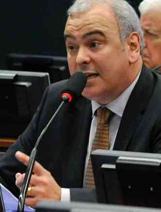 Jlio Delgado diz que a gravidade do esquema torna CPI necessria(foto: Luiz Macedo/Cmara dos Deputados - 7/6/16)