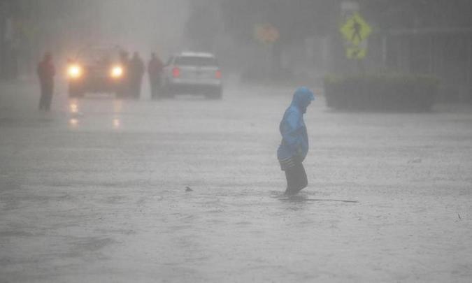 Miami inundada após a chegada do furacão Irma (foto: AFP) Miami inundada após a chegada do furacão Irma (foto: AFP)