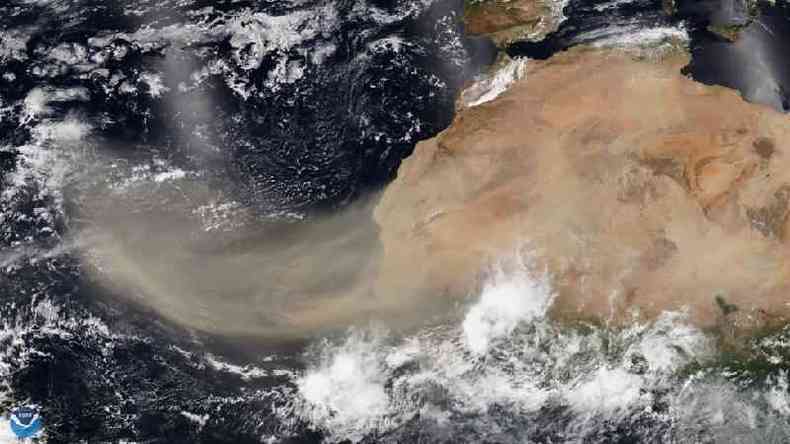 Enorme nuvem de poeira viaja do norte da frica para a Amrica e Europa