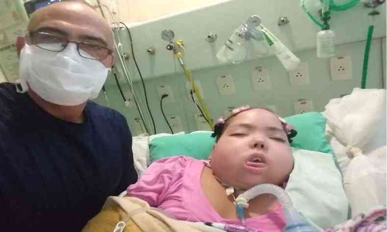 Tain depende de um aparelho para respirar e outro para se alimentar no hospital(foto: Arquivo pessoal)