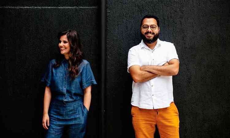 Roteiristas Mariana Bardan e Eduardo Melo