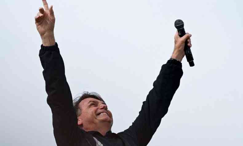 Bolsonaro no ato do Rio de Janeiro, nesse domingo (23/5)(foto: ANDRE BORGES / AFP)