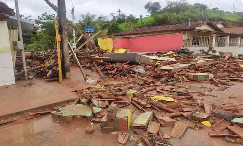 Estragos provocados pela chuva na cidade de Machacalis, no Vale do Jequitinhonha 