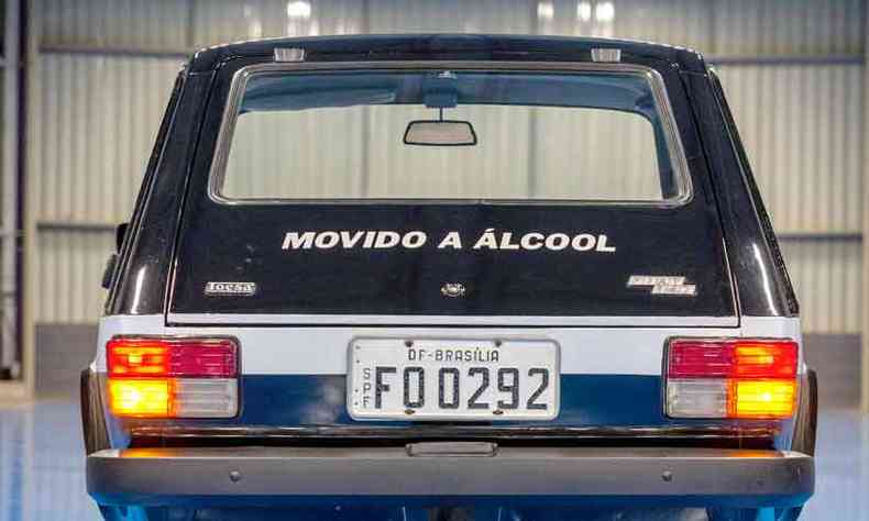 O primeiro modelo produzido no Brasil com motor 100% a álcool foi o Fiat 147, abrindo as portas para o combustível derivado da cana(foto: Fiat/Divulgação)