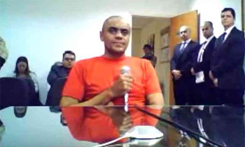 Adlio Bispo em audincia de custdia que o direcionou ao presdio federal de Mato Grosso do Sul(foto: Reproduo)