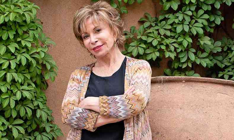 Isabel Allende, autora viva mais lida do mundo em lngua espanhola, defende que 'feminismo convm a ns todos'(foto: Lori Barra/divulgao)