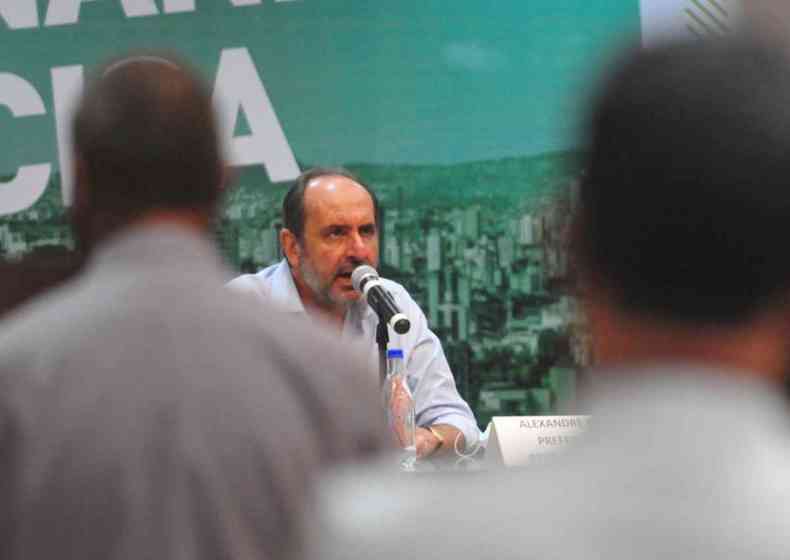 Prefeito Alexandre Kalil (PSD) durante reunio com grupos pr-isolamento social(foto: Gladyston Rodrigues/EM/D.A Press)