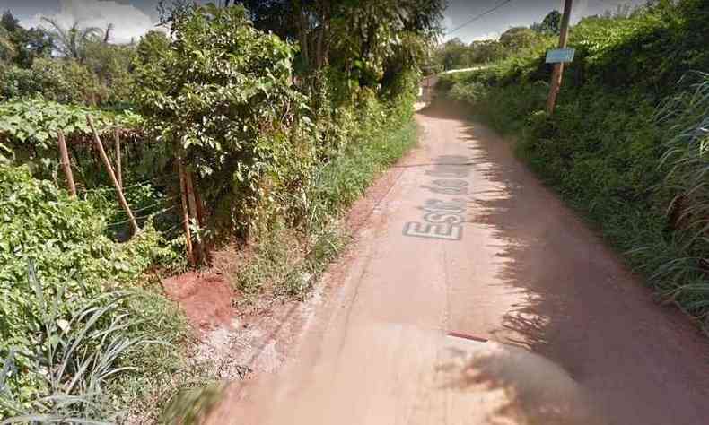 Um dos crimes aconteceu na Estrada do Capo, em Sarzedo (foto: Google Street View/Divulgao )