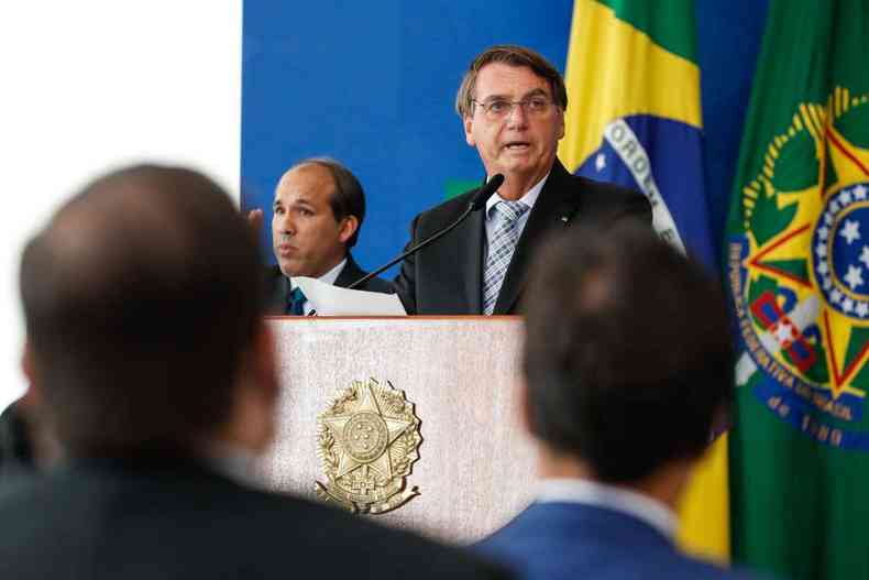 Bolsonaro defendeu que a receita de medicamentos  'direito e o dever' do mdico(foto: Alan Santos/PR )
