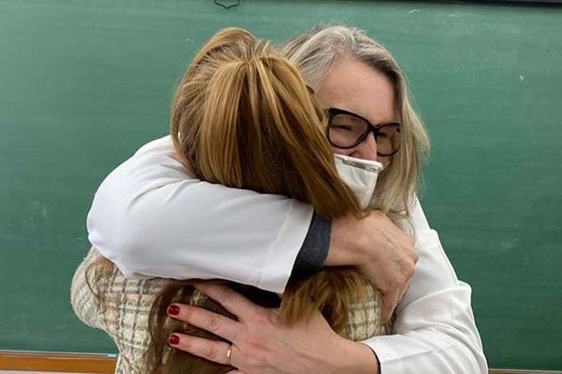 Dra. Juceli, minha ex-professora de Semiologia por quem tenho um profundo carinho e admiração(foto: Arquivo Pessoal) Dra. Juceli, minha ex-professora de Semiologia por quem tenho um profundo carinho e admiração