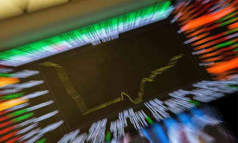 Ibovespa caiu 1,7% nesta tera-feira (13/12)