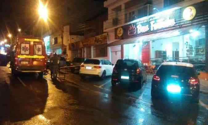 Local onde o advogado foi assassinado(foto: Passos News/Divulgao)