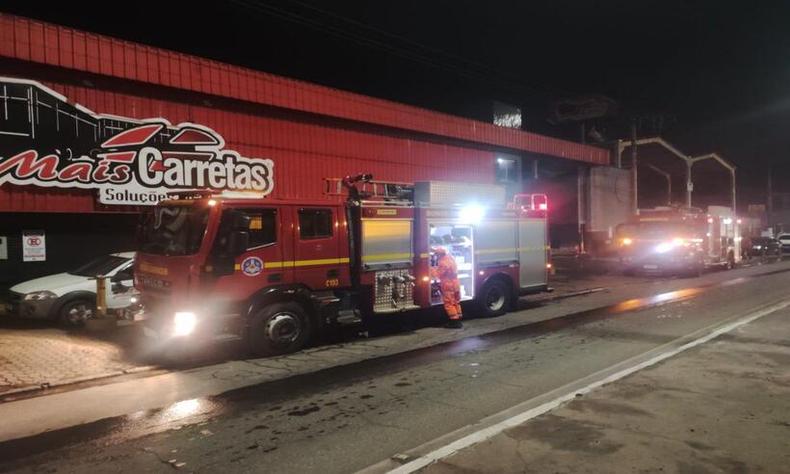 frente de loja que pegou fogo em Timteo