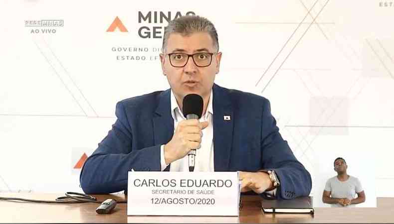 Secretrio de Sade, Carlos Eduardo Amaral: ''No necessariamente o bito pode ter ocorrido na vspera como possa parecer''(foto: Rede Minas/Reproduo)