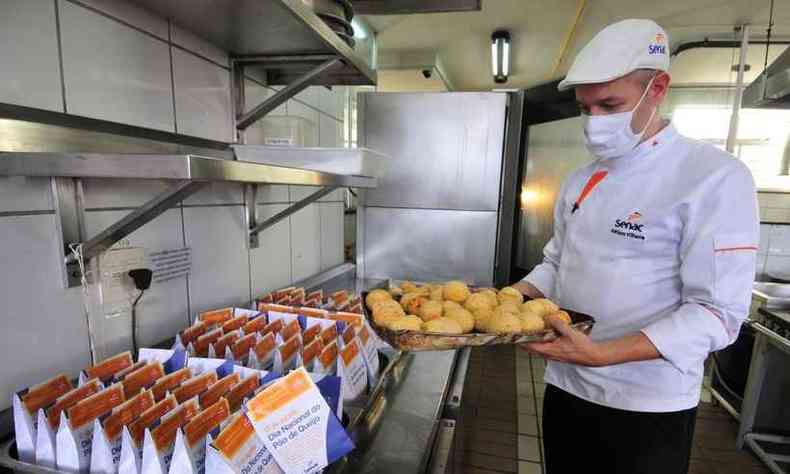 1.850 pes de queijo vo ser distribudos nos hospitais Eduardo de Menezes (BH), Santa Casa e Joo Penido, em Barbacena(foto: Gladyston Rodrigues/EM/D.A Press)