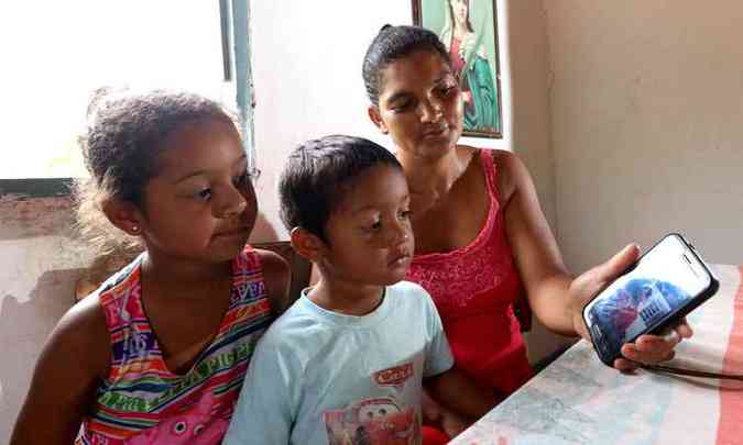 Wilma Soares vê sua história se repetir com os filhos Lavínia e Rafael (foto: Solon Queiroz/Especial EM)
