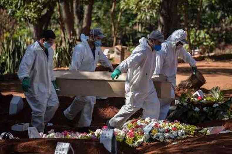 Brasil tem 26.754 mortes por Covid-19(foto: Nelson Almeida/AFP)