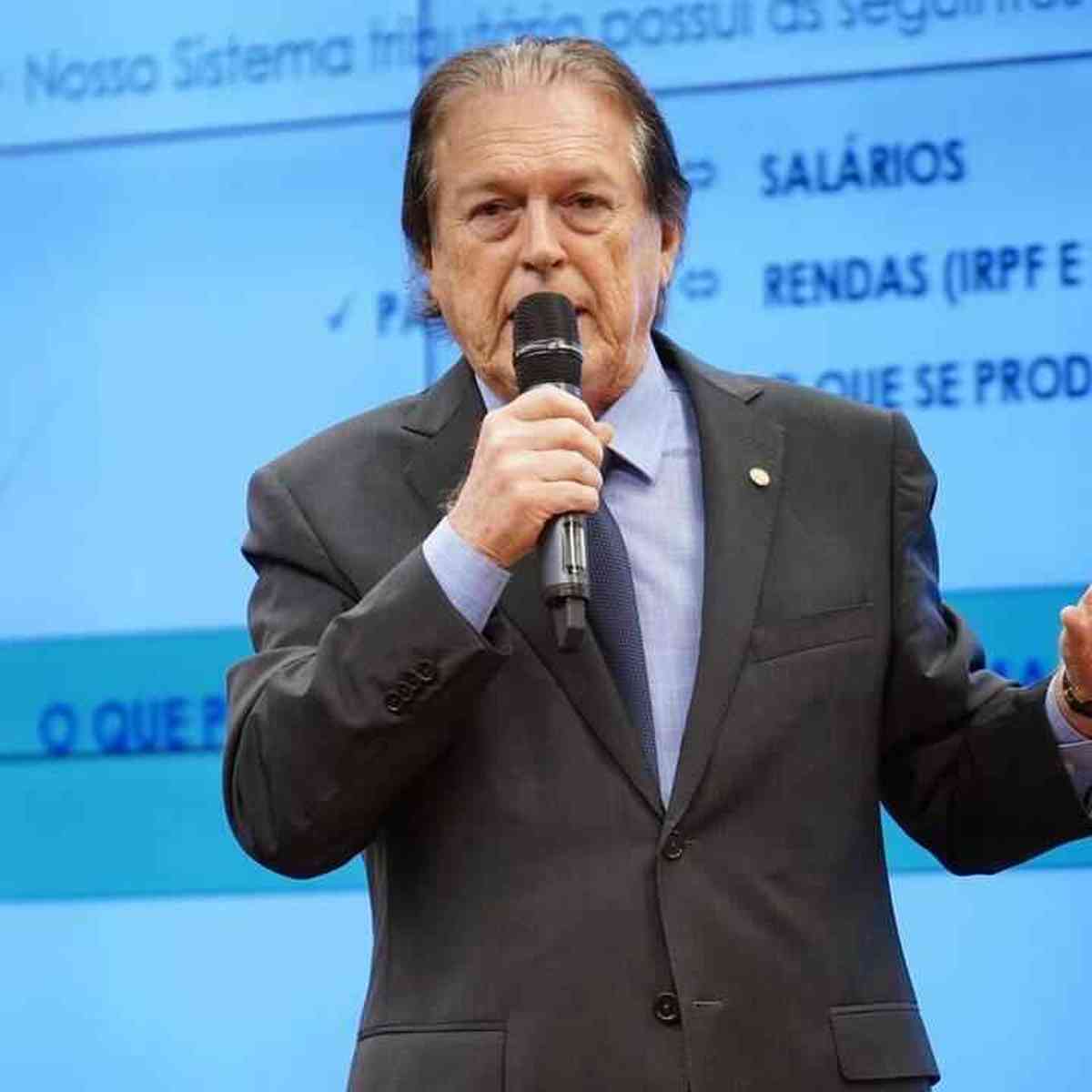 União Brasil aprova Luciano Bivar como pré-candidato à Presidência da  República