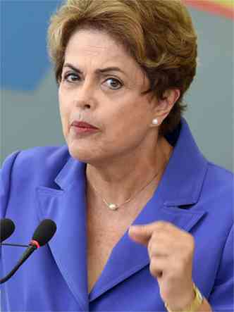 Dilma libera recursos da União a deputados e senadores às vésperas do fim do recesso parlamentar(foto: Evaristo Sá/AFP)
