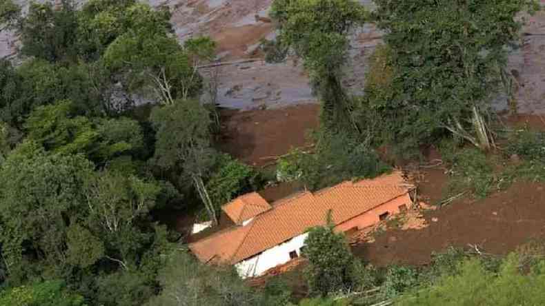 Cenas de destruio aps rompimento da barragem em Brumadinho, Minas Gerais