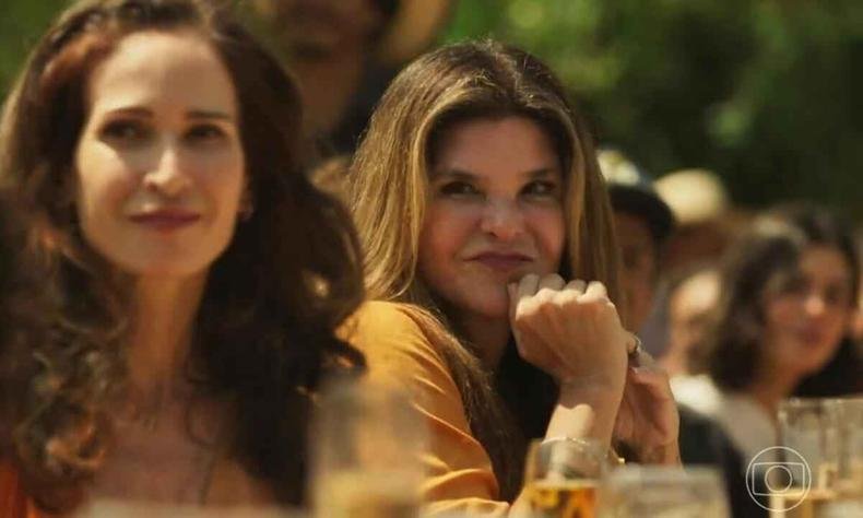 Ingra Lyberato e Cristiana Oliveira em cena de Pantanal