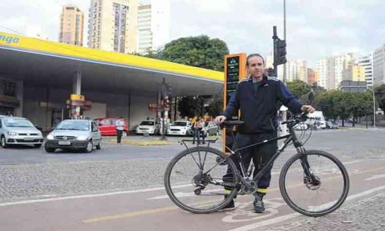 Cristiano Scarpelli Pacheco acha que  hora para ampliar as ciclovias(foto: Tlio Santos/EM/D.A Press )