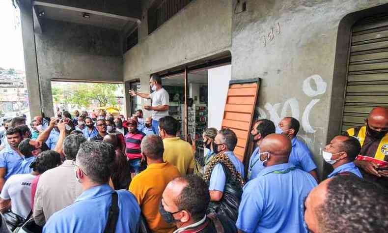 Reunio dos grevistas(foto: Leandro Couri/EM/D.A. Press)