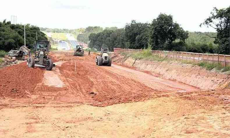 Obras na BR-101 em Pernambuco: irregularidades e omisso da fiscalizao(foto: PAC/Divulgao)