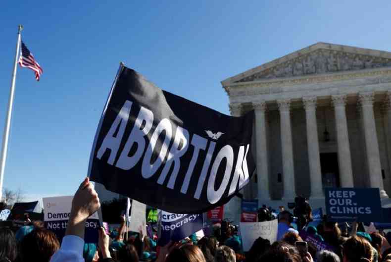 Desde a deciso da Suprema Corte no caso Roe versus Wade, em 1973, o aborto  considerado um direito fundamental nos EUA(foto: Reuters)