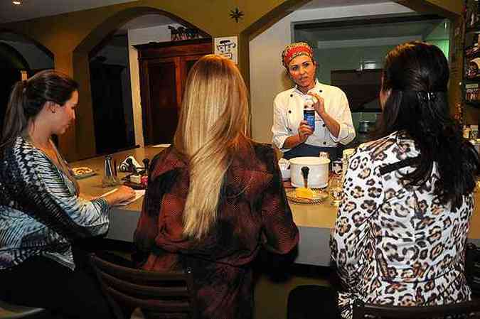 A personal chef Juliana Starling recebe grupos de amigos em casa(foto: Marcos Vieira/EM/D.A Press)