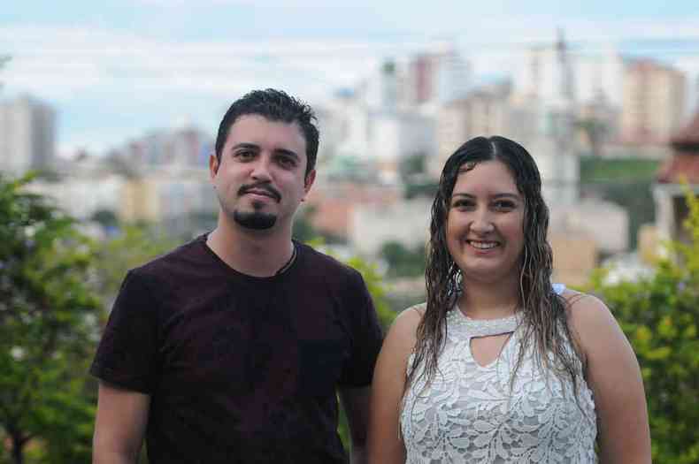 Lucas Tadeu e Thais Roberta esperam entrega da casa prpria em dezembro