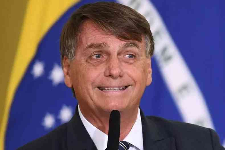 Bolsonaro se fortalece com janela partidria